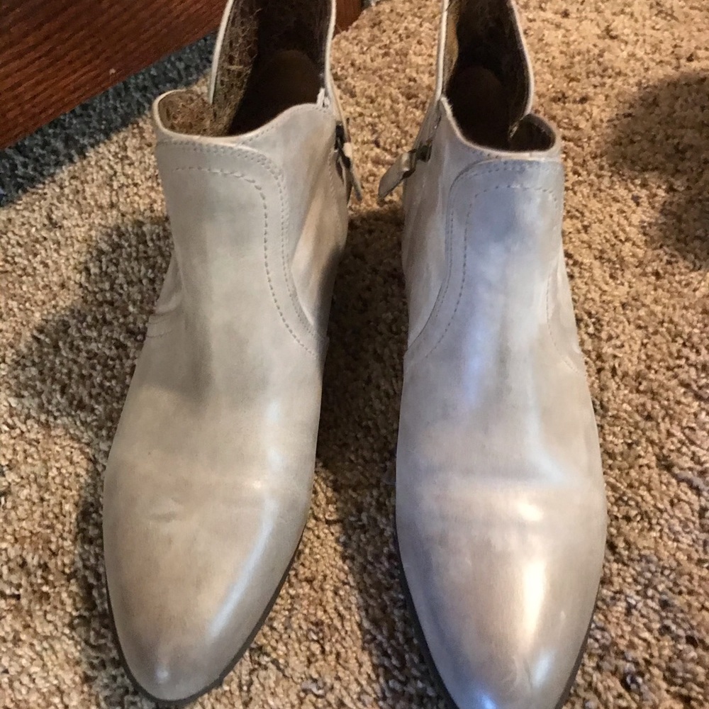 Ariat booties - size 9.5